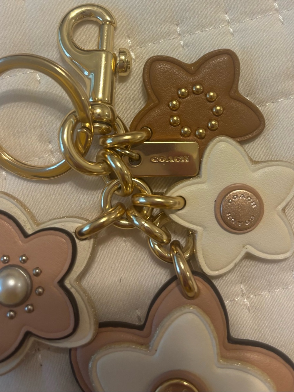 EUC Coach Leather Wildflower Cluster Bag Charm White & Tan w/ Rose Gold Accents - Picture 4 of 5